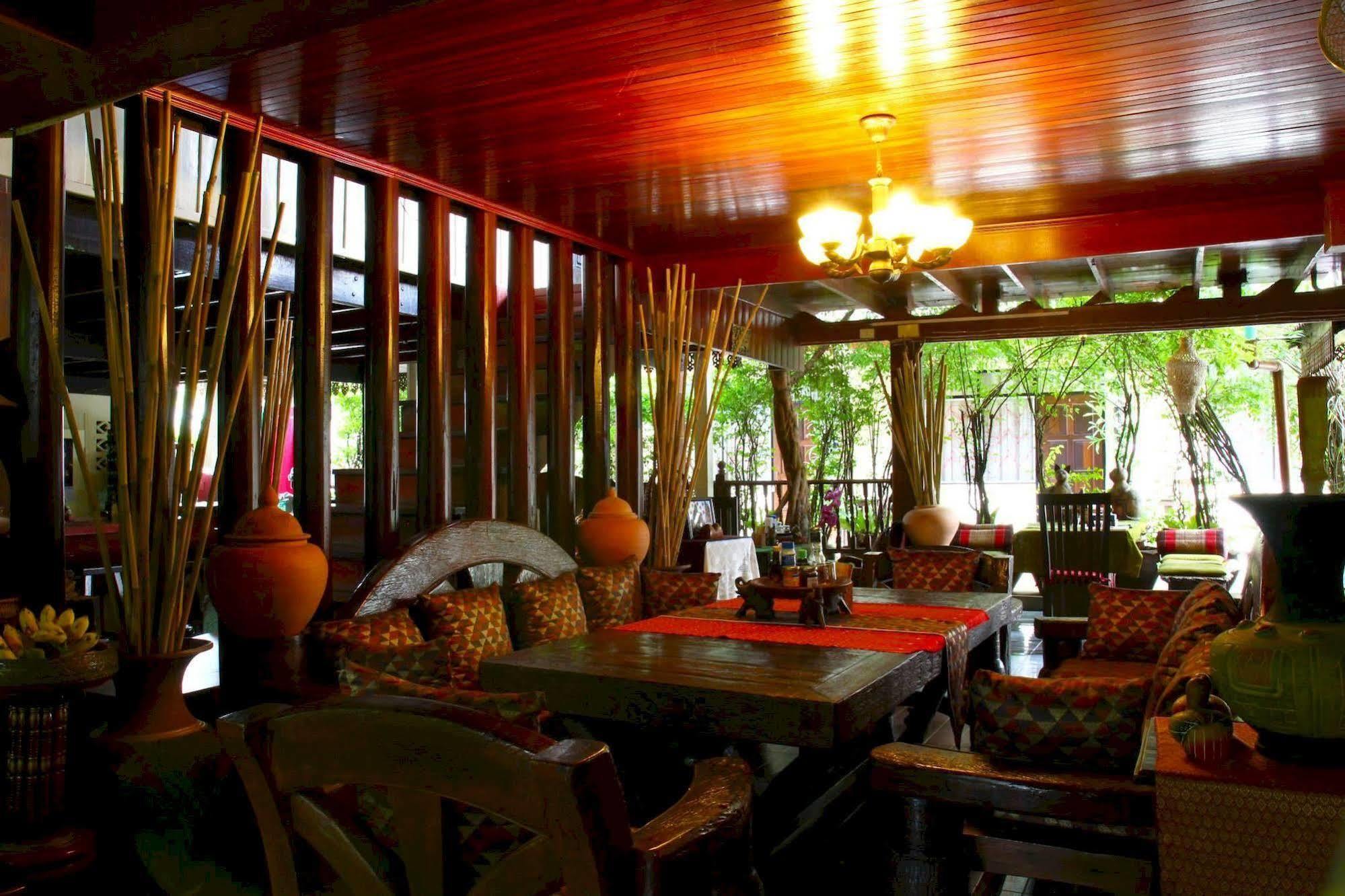Baifern Homestay Ayutthaya Extérieur photo